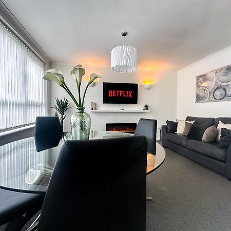 Contemporary And Cosy Birmingham Apartment- Free Parking & Wi-Fi Bagian luar foto
