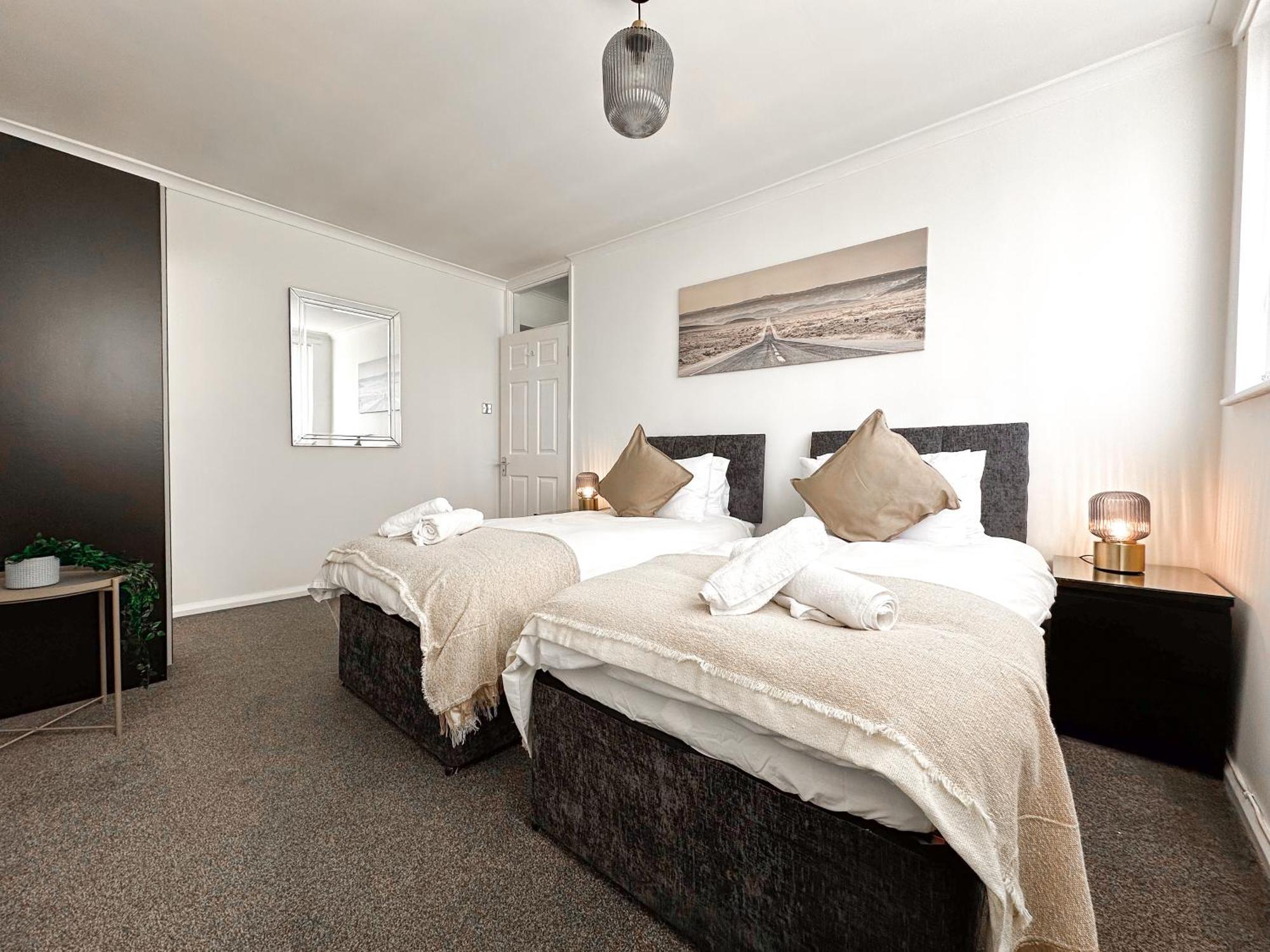Contemporary And Cosy Birmingham Apartment- Free Parking & Wi-Fi Bagian luar foto